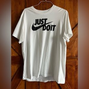 Nike T-shirt